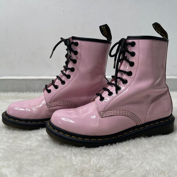 Dr. Martens #26425 Women's Pale Pink Patent Leather Lace Up Boots Shoes Size 8 - Picture 1 of 14